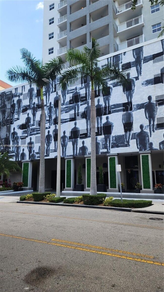 Foto del edificio - 185 SE 14th Terrace