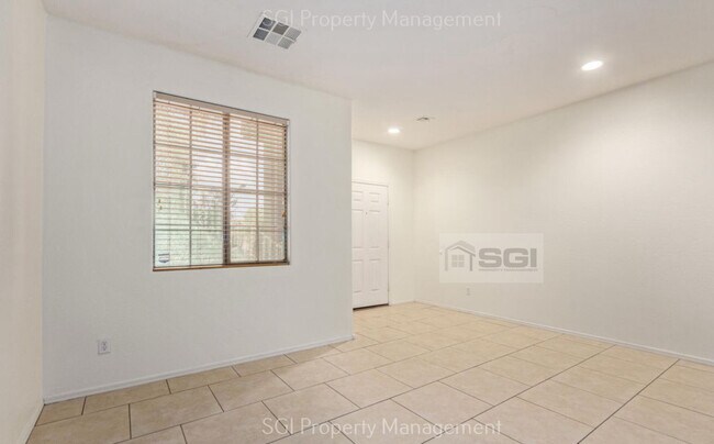 Foto del edificio - 6414 S 72nd Ln