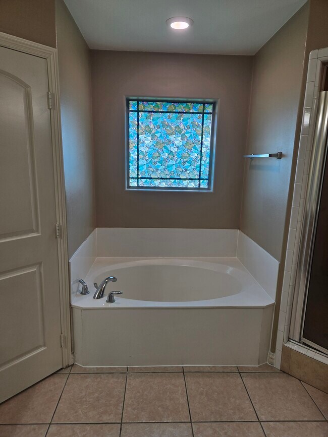 Foto del edificio - 3711 Timberwood Dr