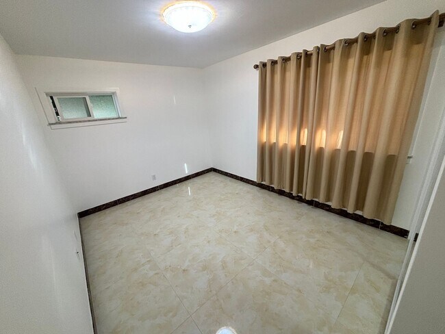 Foto del edificio - 3270 Olu St