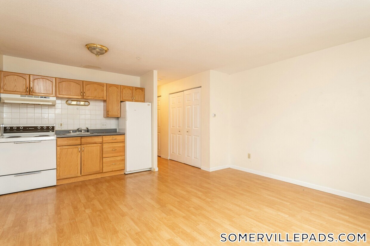 Foto principal - 162 Summer St
