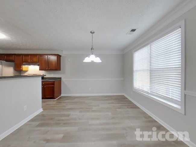 Building Photo - 4003 Riverside Pkwy