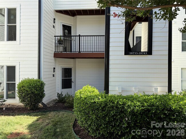Foto del edificio - 18733 Vineyard Point Ln
