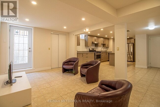 Building Photo - 507 Charnwood Ct