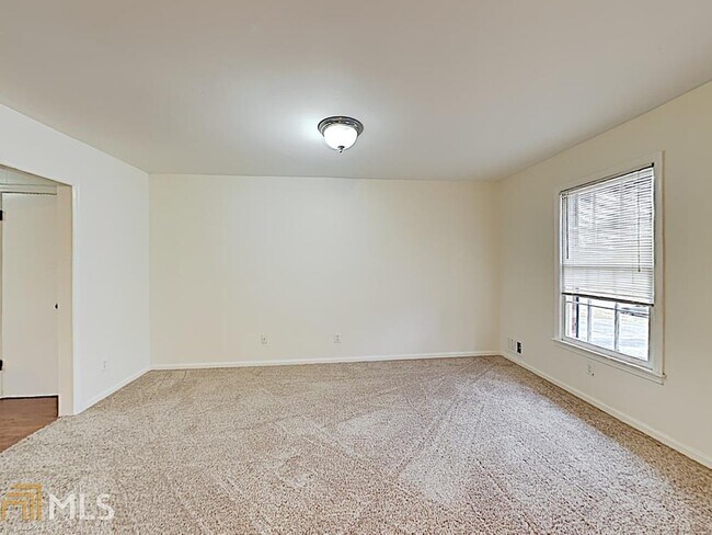 Foto del edificio - 4720 York Pl