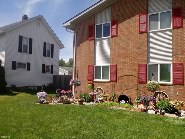 Foto del edificio - 420 W Grand River Ave
