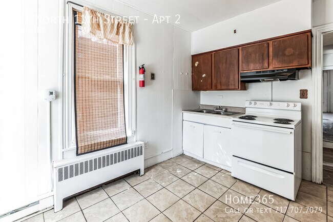 Building Photo - Precious 3 bed 1 bath Apartment at Reading...