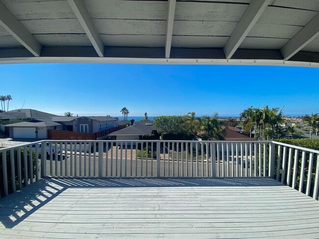 Foto del edificio - 2719 Via Arboleda