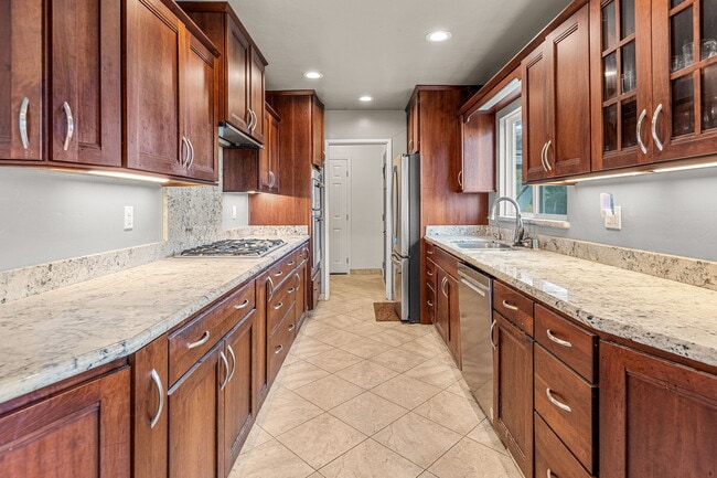 Foto del edificio - 9351 La Suvida Dr