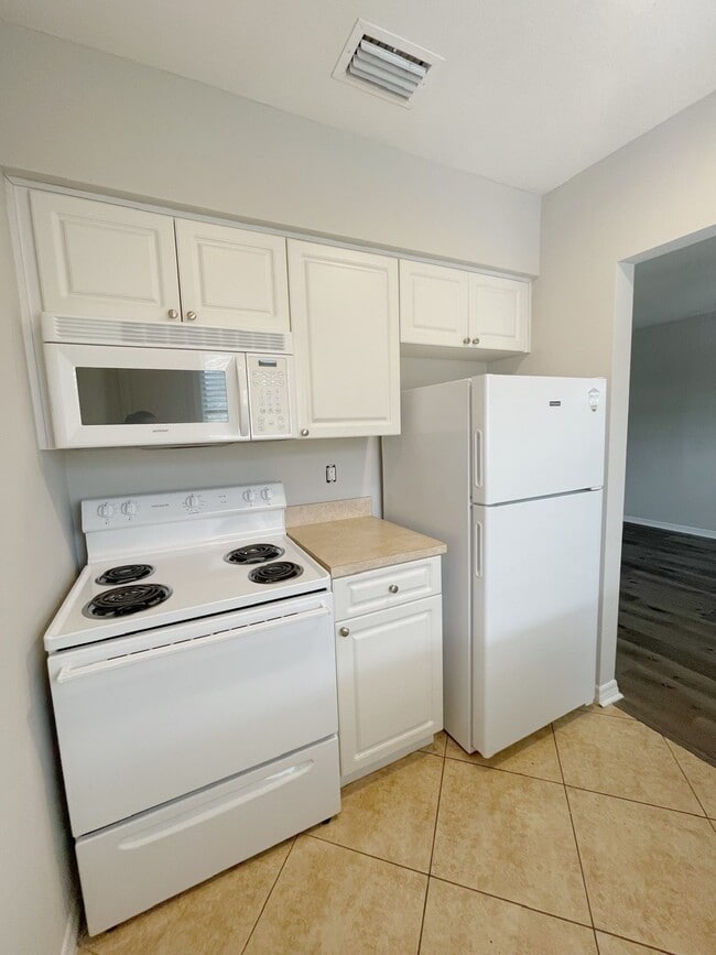 20 Davis Blvd - Perfect for TGH Employees - Davis Islands Apartments