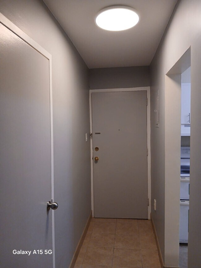 Entrée de l'unité - 685 Wonderland Rd S