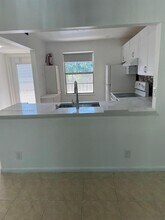 Building Photo - 1015 Country Club Dr