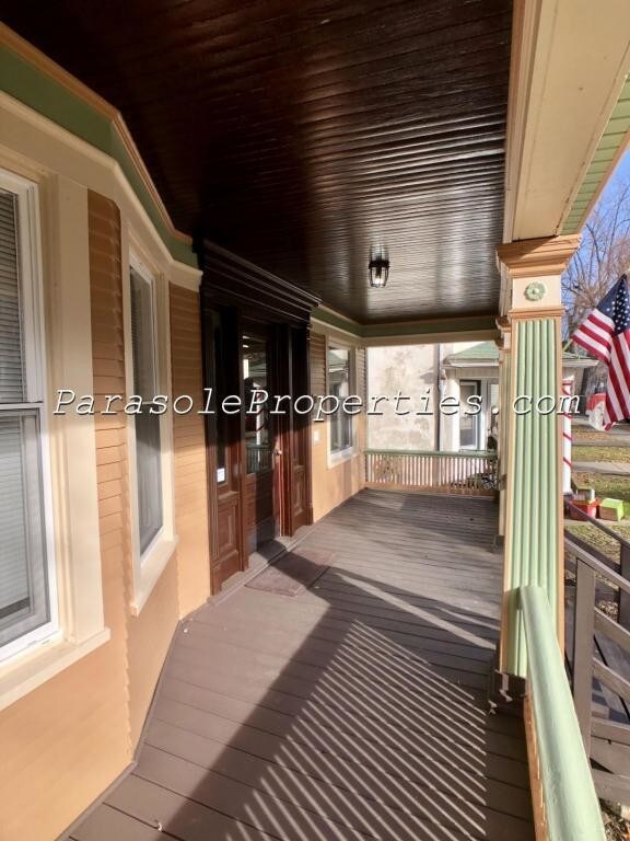 Foto del edificio - 919 Clay Ave