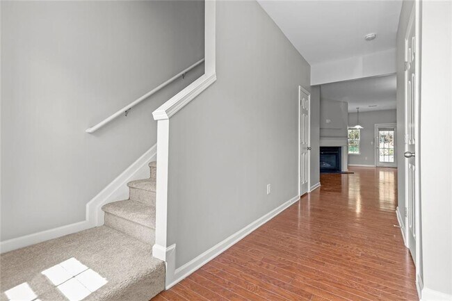 Foto del edificio - 5612 Moresby Ct