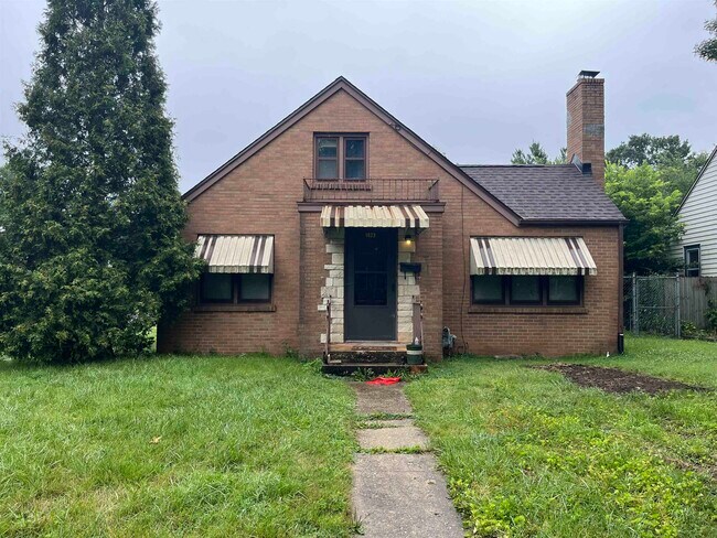 Building Photo - 1623 Carney Ave