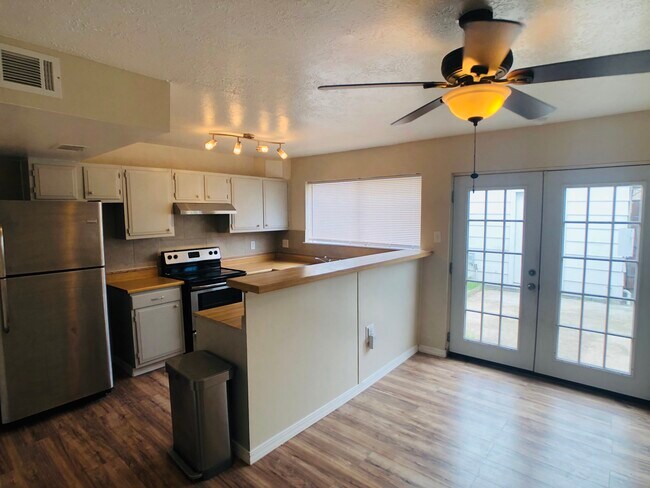 Building Photo - 7009 Chasewood Dr