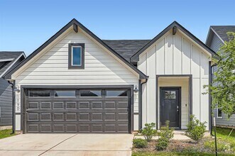 Building Photo - 190 Frogmore Lp