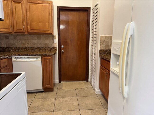Foto del edificio - 8556 SW 210th Terrace