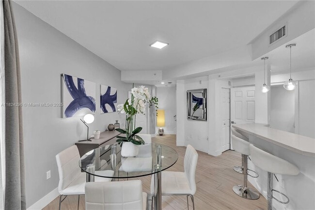 Foto del edificio - 11401 NW 89th St