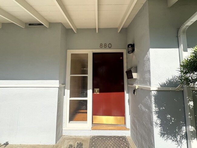 Building Photo - Charming 4-Bedroom Palo Alto Home with ADU...