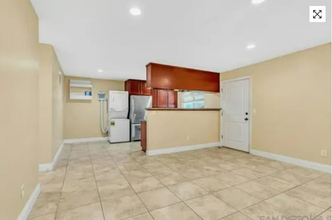 Building Photo - 12805 Mapleview St