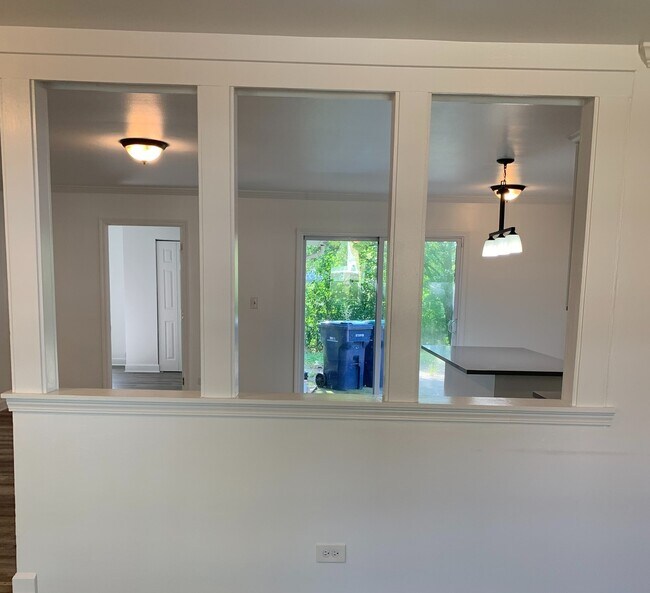 Foto del edificio - 946 Harvard Ln