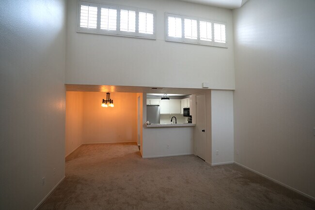 Building Photo - 24107 Del Monte Dr.