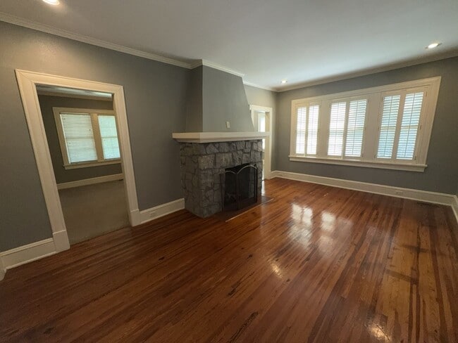 Foto del edificio - ?1618 17th Avenue - Lakebottom