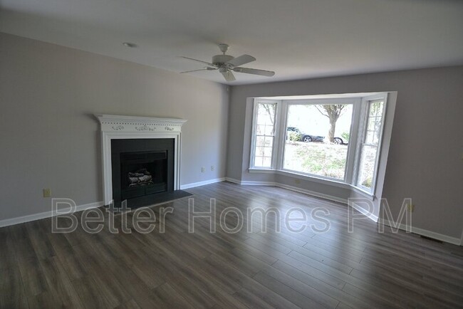 Building Photo - 4712 Knightsbridge Way