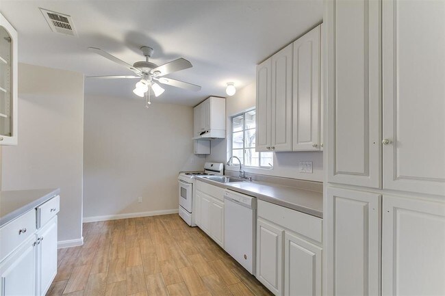 Building Photo - 4529 Merrie Ln