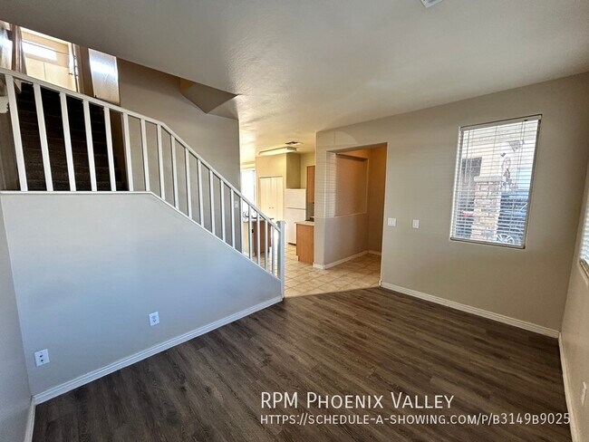 Building Photo - Beautiful 2 story home in Northglen w/ War...