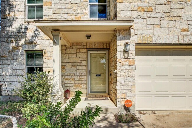 Building Photo - 215 Wildcat Dr