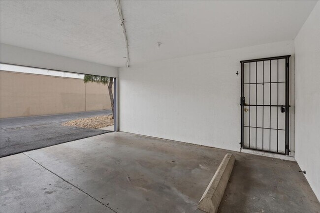 Building Photo - 1417 Elizabeth Ave
