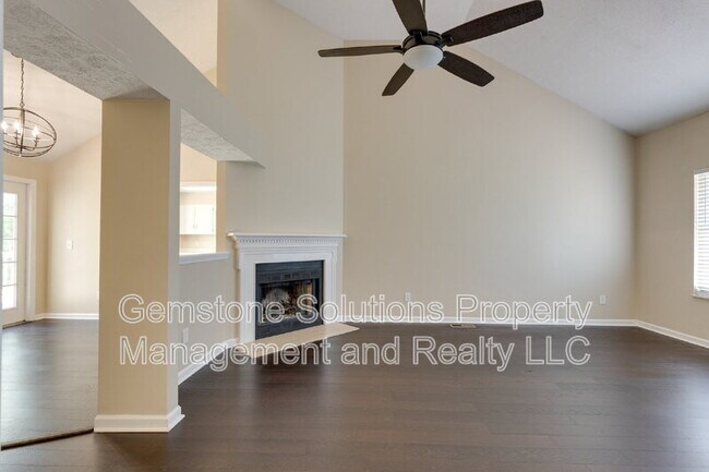 Foto del edificio - 1111 Cedarhill Ct