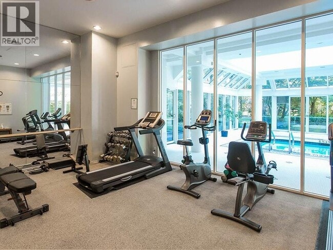 Photo du bâtiment - 1327 E Keith Rd