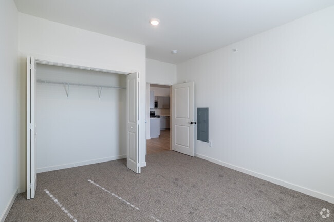 2BR, 2BA - 1,251SF - Second Bedroom - Fairway Flats Apartments