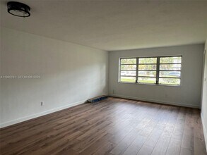 Building Photo - 1540 NE 191st St