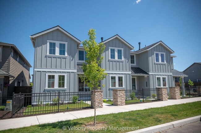 Building Photo - 3032 NE Terreo Pl