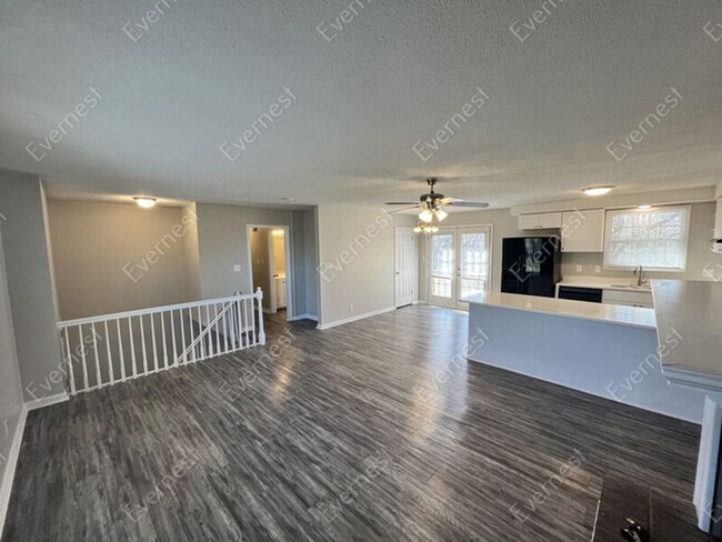 Building Photo - 922 Dominion Dr