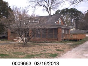 Building Photo - 820 W Garner Rd