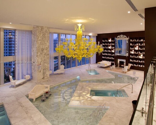 Foto del edificio - 475 Brickell Ave