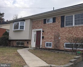 Building Photo - 5711 Berwyn Rd