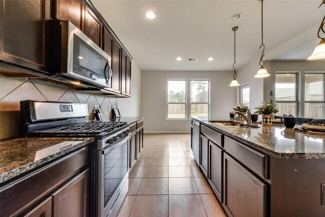 Foto del edificio - 13421 Clayton Lake Ln
