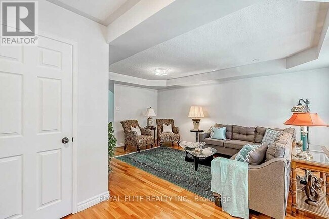 Building Photo - 171 Littlewood Dr