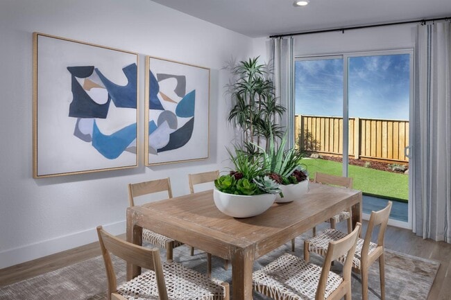 Dining - 2109 Emerald Ranch Rd