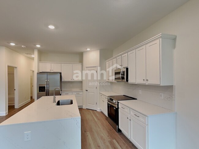 Foto del edificio - 5980 Pinewood Ests Dr