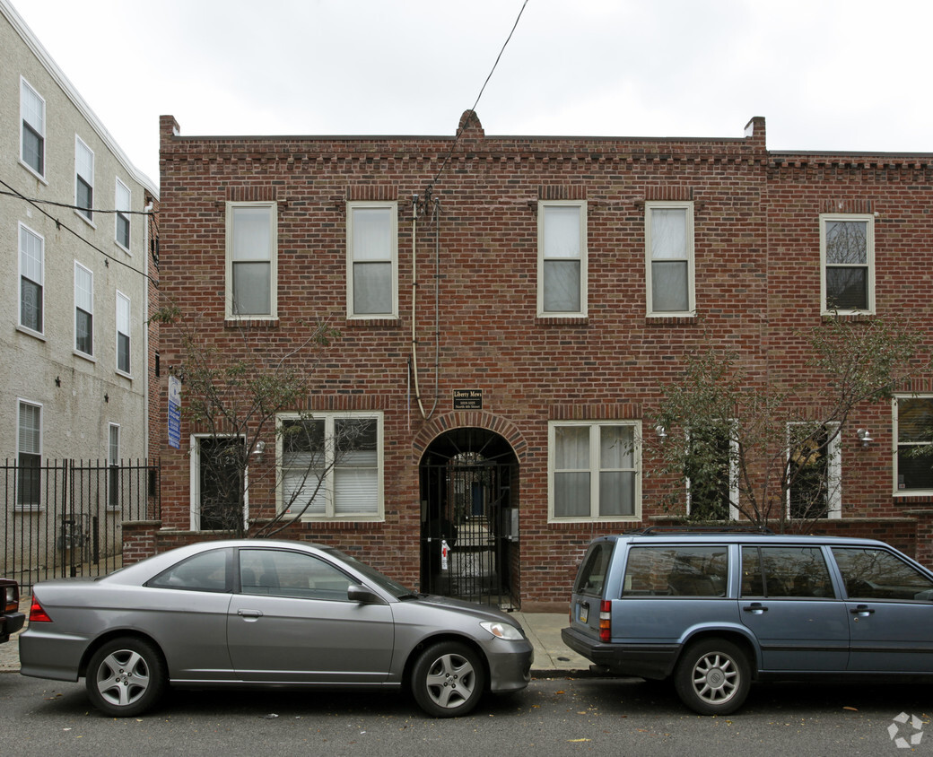 Building Photo - Liberty Condominiums