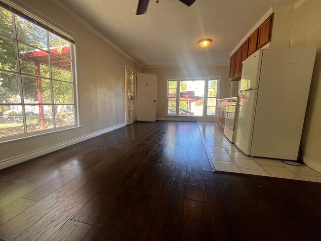 Building Photo - 11298 San Mateo Dr