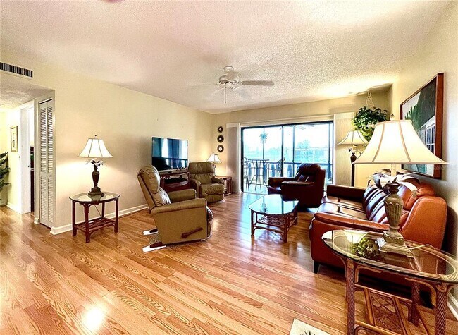 Building Photo - 72 Boundary Blvd