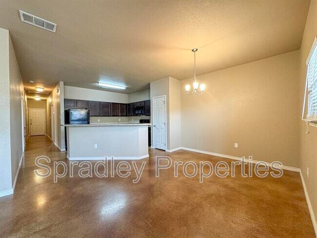 Foto del edificio - 7012 Cameron Park Rd